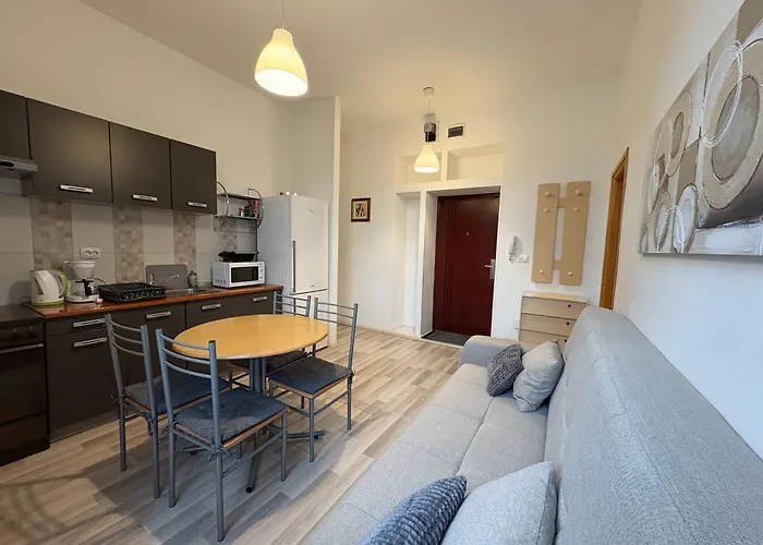 Lula 아파트 풀라